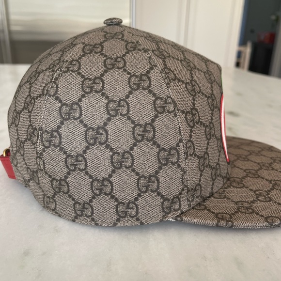 NWOT Gucci Apple hat size medium RARE - Picture 5 of 10